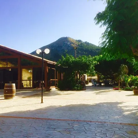Tenute Pispisa Segesta Alloggio per agriturismo Calatafimi